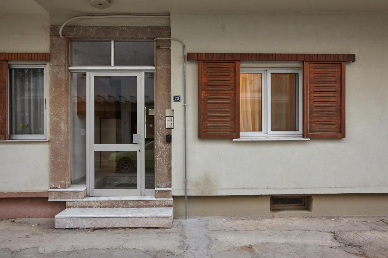 L Cozzy Apartment